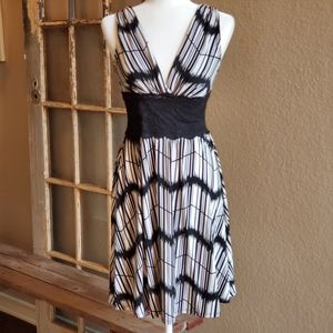Y2k black and white fit and flare dress, sz  M